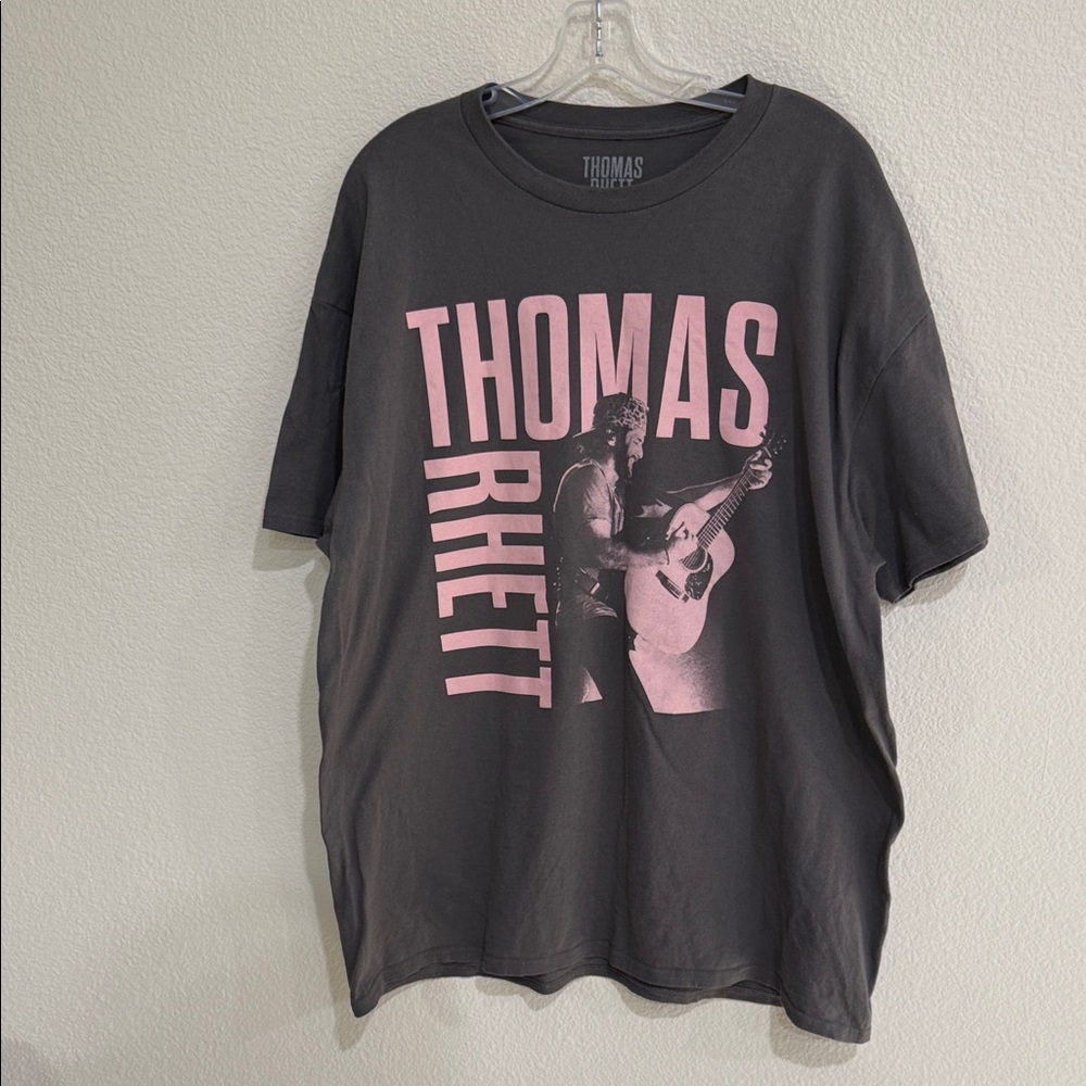 Thomas Rhett Graphic Concert T-Shirt in Black and Pink Size XL EUC